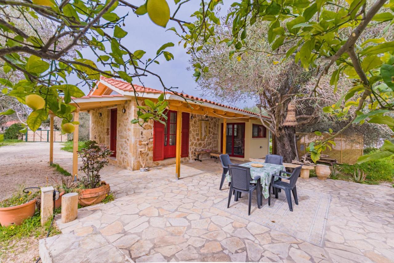 Dreamy Stone House Villa Pesádha Exterior photo