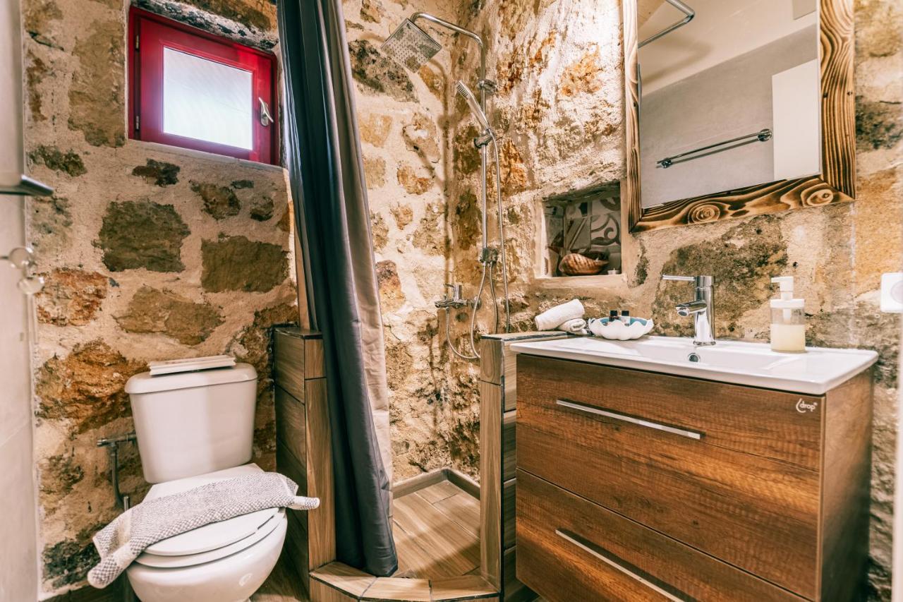Dreamy Stone House Villa Pesádha Exterior photo