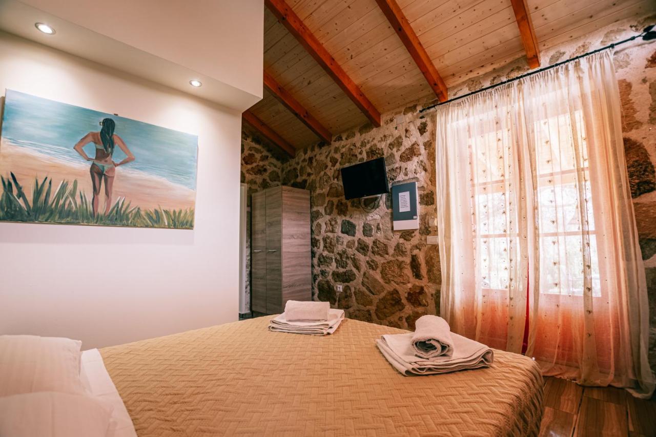Dreamy Stone House Villa Pesádha Exterior photo
