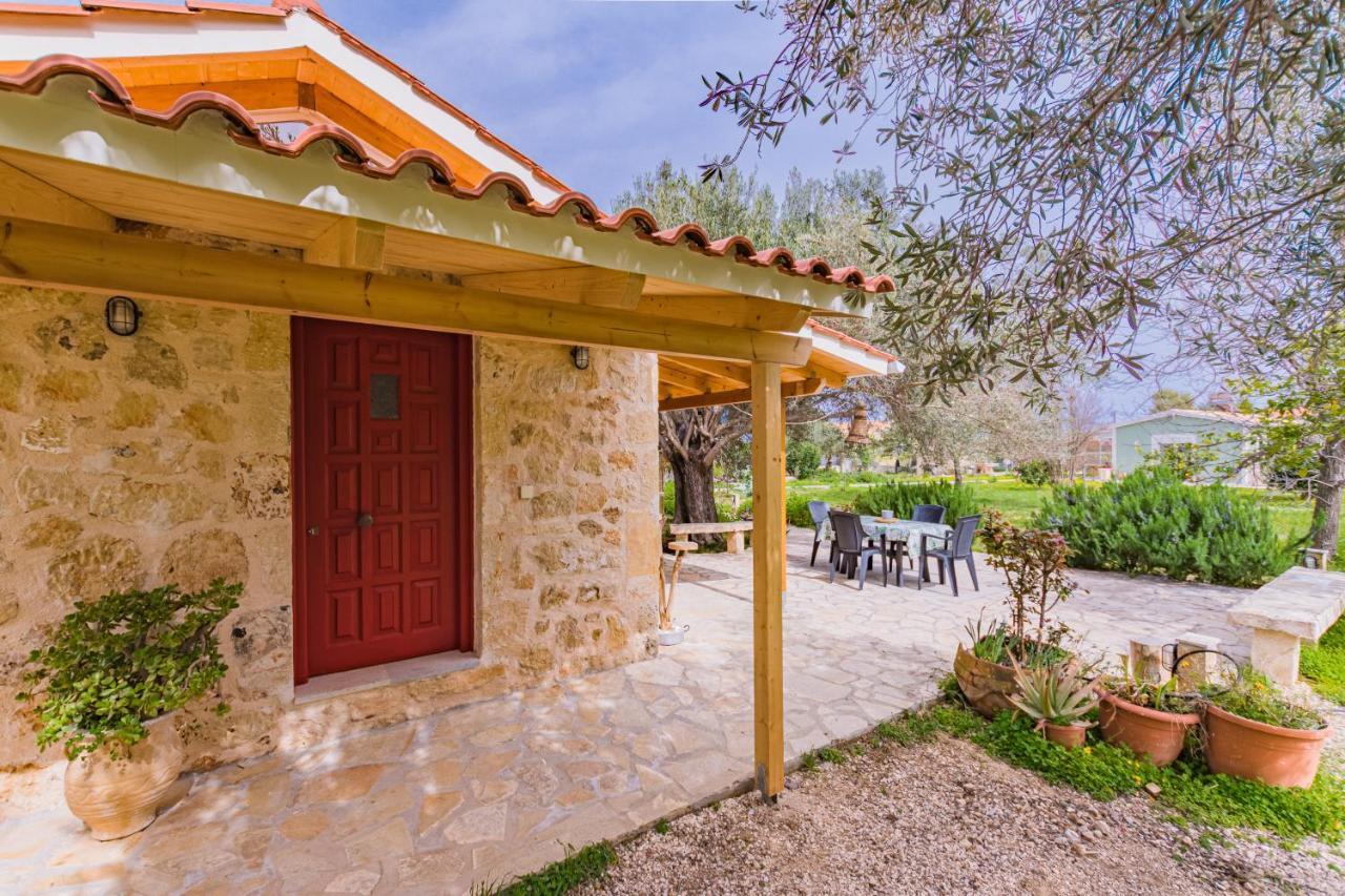 Dreamy Stone House Villa Pesádha Exterior photo